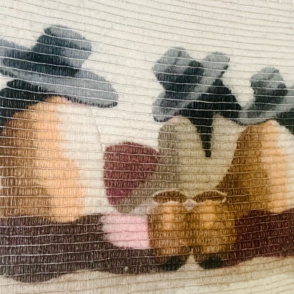 Minimalist Peruvian Tapestry - Picture 2 of 3